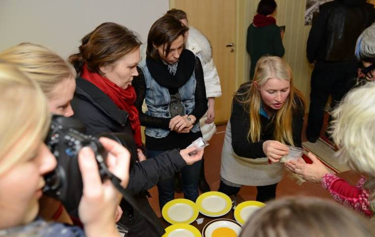 Rømmekollekulturen deles på Rømmekolle Revival Popup Café på Barents Spektakel 2015. 